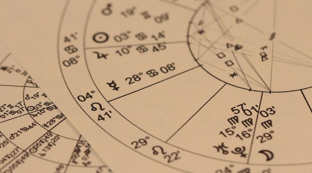 Stellium in Capricorn: Analysis of a Natal Chart